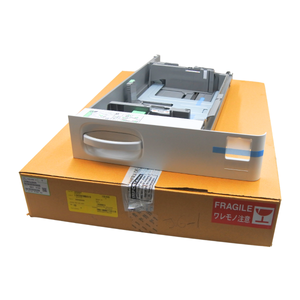 Montaje De La Bandeja De Papel Ricoh IM C4500 D0BQ2800